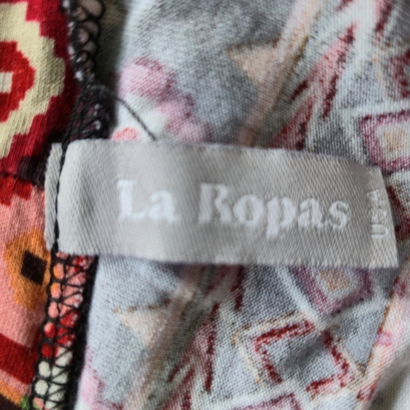 LA ROPAS Flowy Tassled Aztec Native Design Long Sleeve Kimono Red Cream Medium - Picture 8 of 9